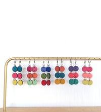 Image 9 of Boucles d'oreilles Zoé mini en cuir upcyclé 