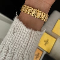 Image 7 of AUTHENTIC * RARE Vintage Fendi Blue Dial 18k Gold - With original box🌟