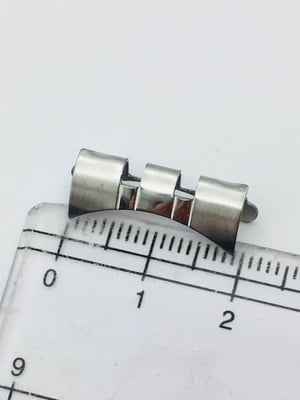 Image of STAINLESS STEEL GENTS WATCH STRAP,TUDOR,19mm,CURVE LUGS,NEW.(TU-10)