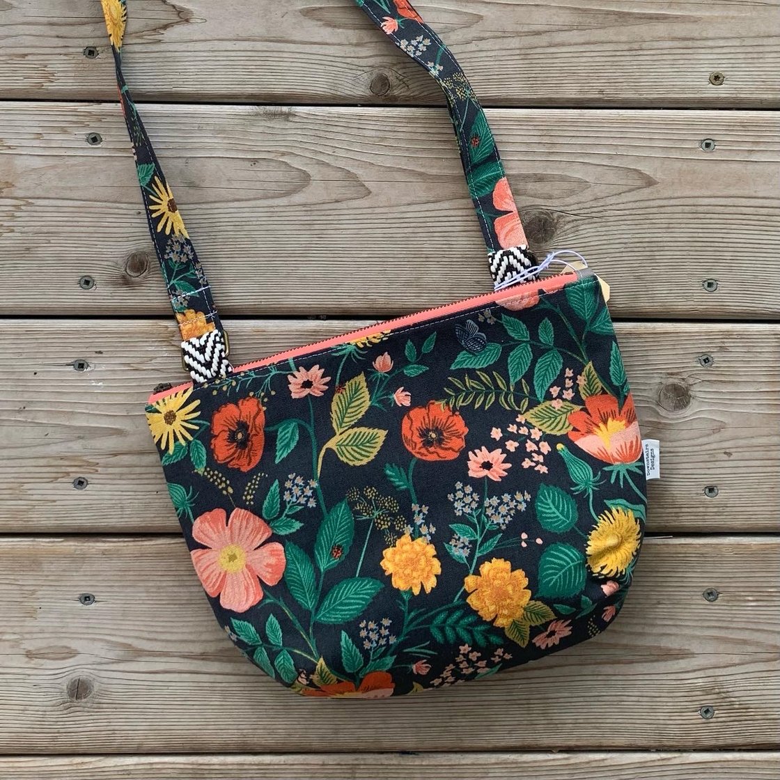 Image of Mid Size Crossbody Rifle Paper Co Strawberry Fields 