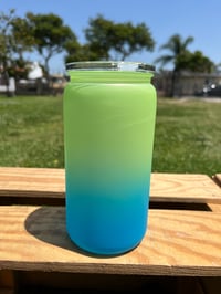 Image 6 of 16oz Ombré Plastic Can 