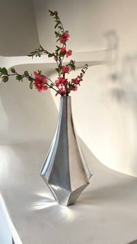 Image 2 of Vase en fonte aluminium 