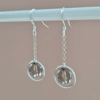 Image 2 of Boucles d’oreilles minimalistes argent quartz fumé