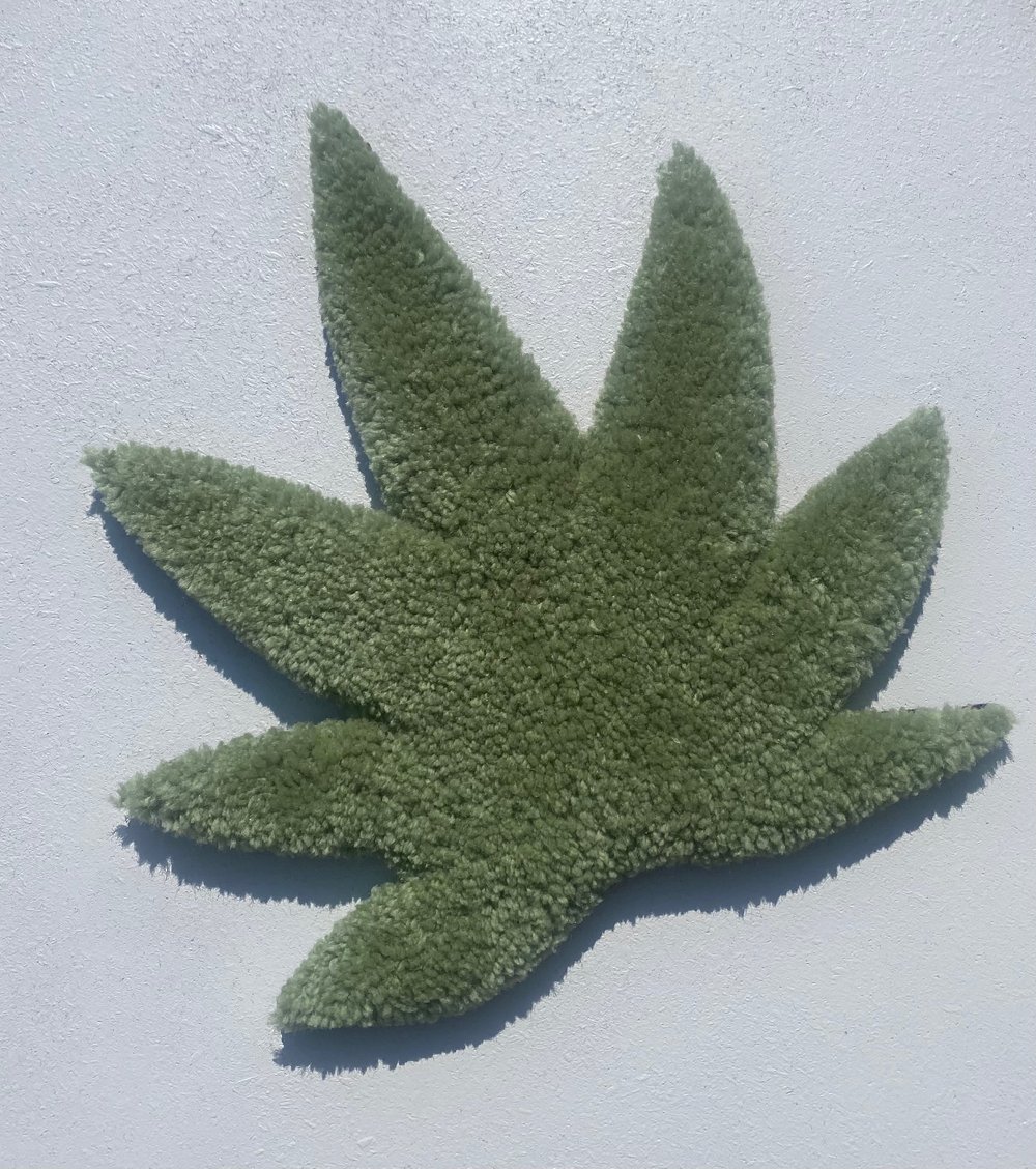 Image of Weed Leaf Decor (Light)