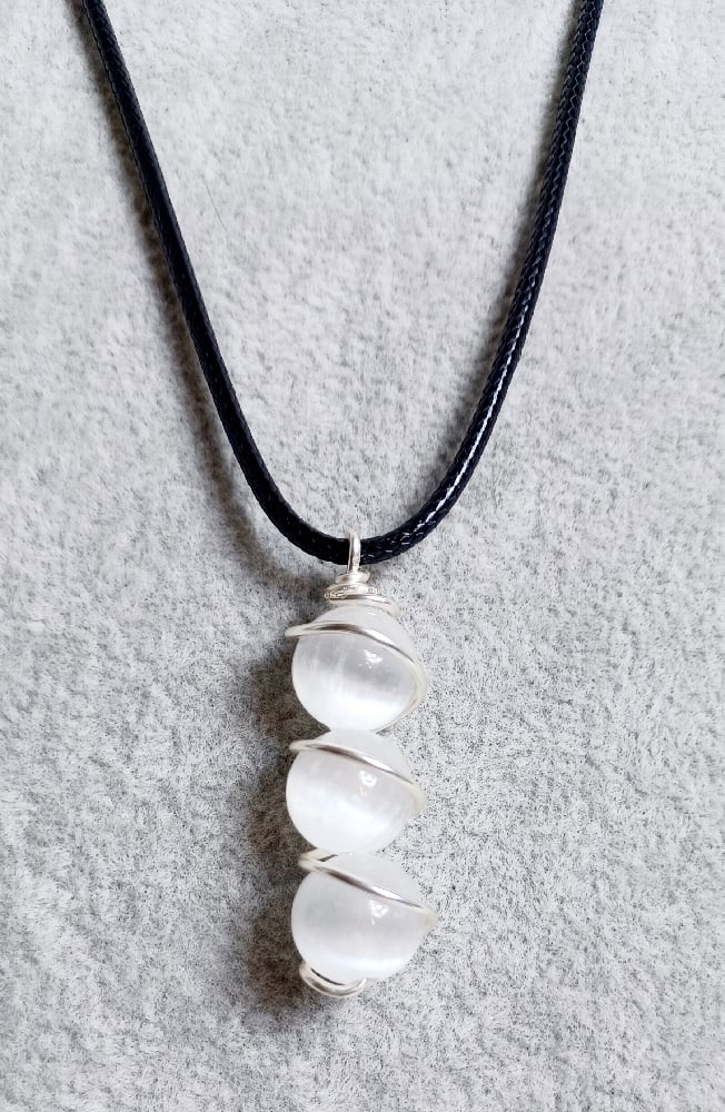 Image of Crystal gemstone Necklaces 