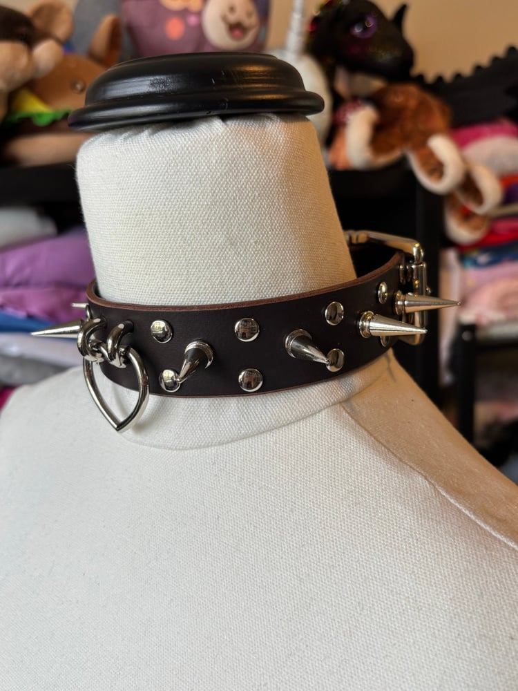 Image of Silver Spiked Brown Leather Collar