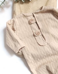 Image 2 of Newborn babygrows for photoshoot | Bill | beige | fotorequisiten | accessoires photo