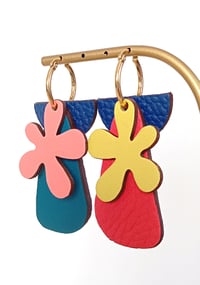 Image 1 of Boucles d'oreilles "Nerina" en cuir upcyclé 