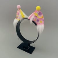 Image 2 of Yellow/Pink Clown Kitten