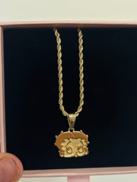 Image 1 of Mini Betty face necklace 