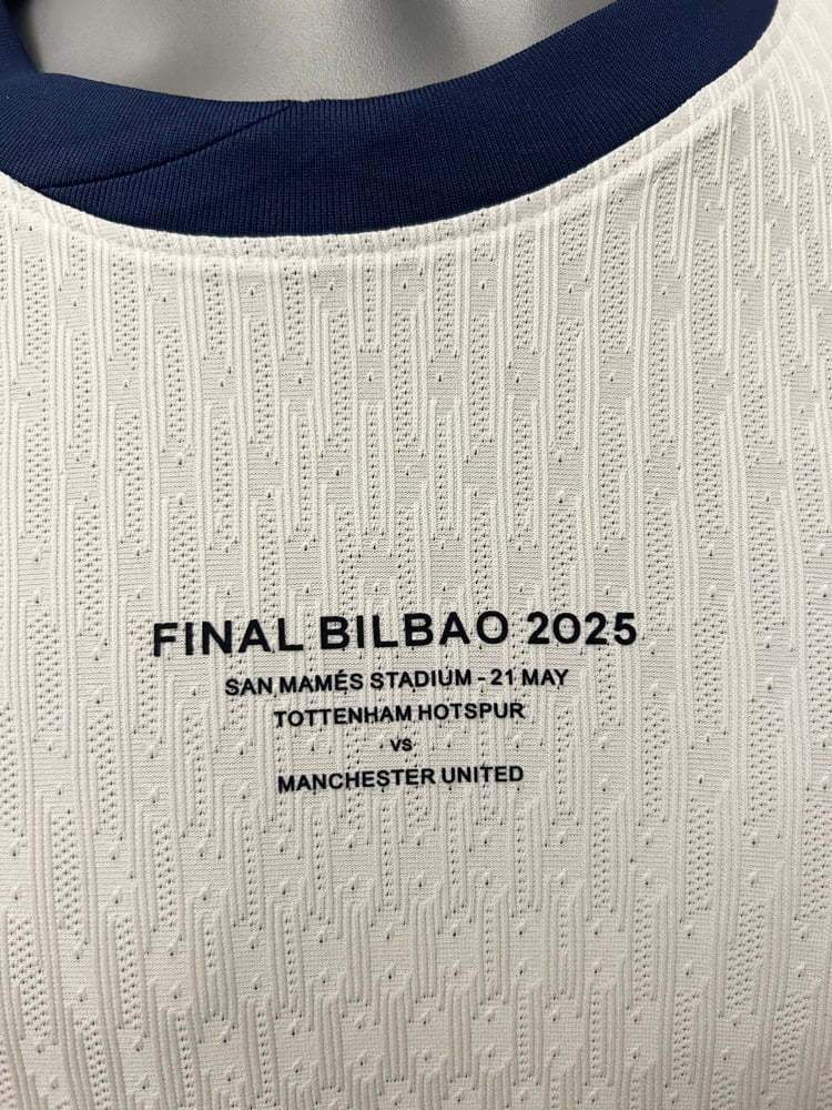 Image of Tottenham Hotspur “VAN DE VEN 37” Vaporknit 2024/25 Home Europa Final Shirt   (L)