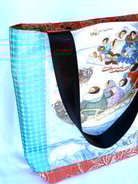 Image 2 of XL Alaska Tote 💚