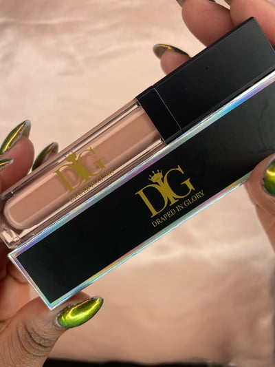 Image of Skintight lip gloss with LED light & mirror 