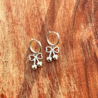 Image 1 of CHERRY BOWS IN SILVER