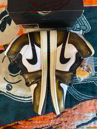 Image 4 of [DQ8417-071] Mens Air Jordan Retro 1 Mid SE 'Orange Wear Away' size 11