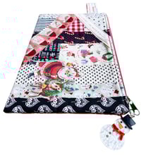 Image 2 of Holiday Pouch 03
