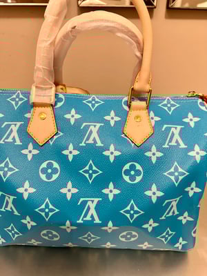 Image of Opaque Beauty 