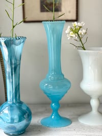 Image 5 of Vases en verre opalin