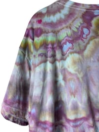 Image 8 of 3XL Crop Tee in Soft Warm Agate Ice Dye