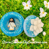 Image 1 of Round Blue w/ white flower 