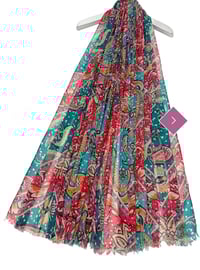 Contrast Diagonal Paisley Print Frayed Scarf