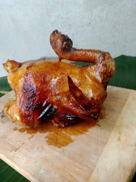 Image of Lechon Whole Chicken  includes rice and drink with free delivery