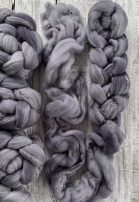 Image 3 of Shiver, on Spindelicious Tweed: 89% Shaniko Wool/6% Acrylic/5% Rayon