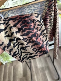 Image 6 of Leopard 2 piece set 