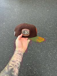 Image 4 of PUMPKIN SPICE TRI TONE NEW YORK METS CUSTOM FITTED CAP