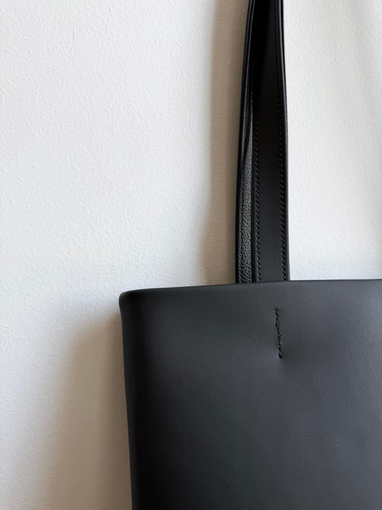 Image of AZ Sonia Black