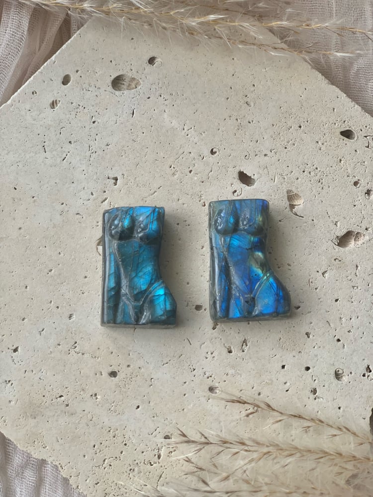 Image of Labradorite sml Female Figure Carvings  *intuitively selected*