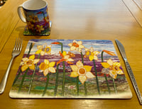 Image 3 of Dancing Daffodils Table-mat