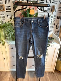 Old navy distressed denim jeans 