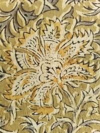 Image 4 of Namaste fabric kalamkari miel 