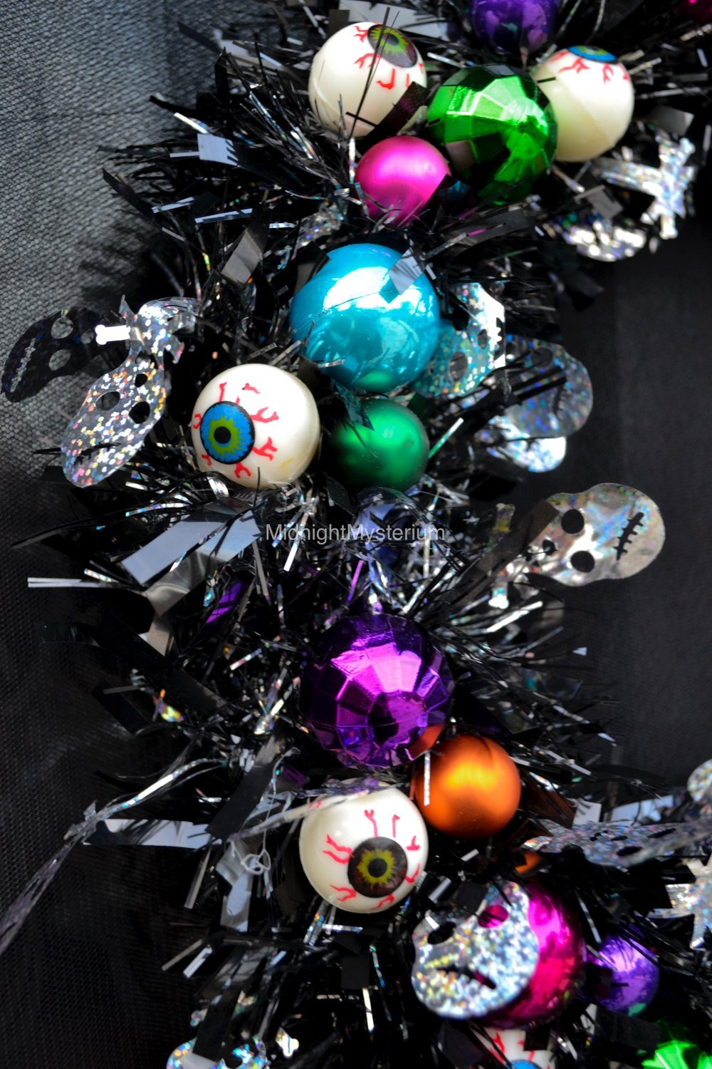 Retina: Decorative Eyeball Wreath