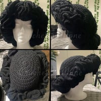 Crochet Ruffle Hat -Black 