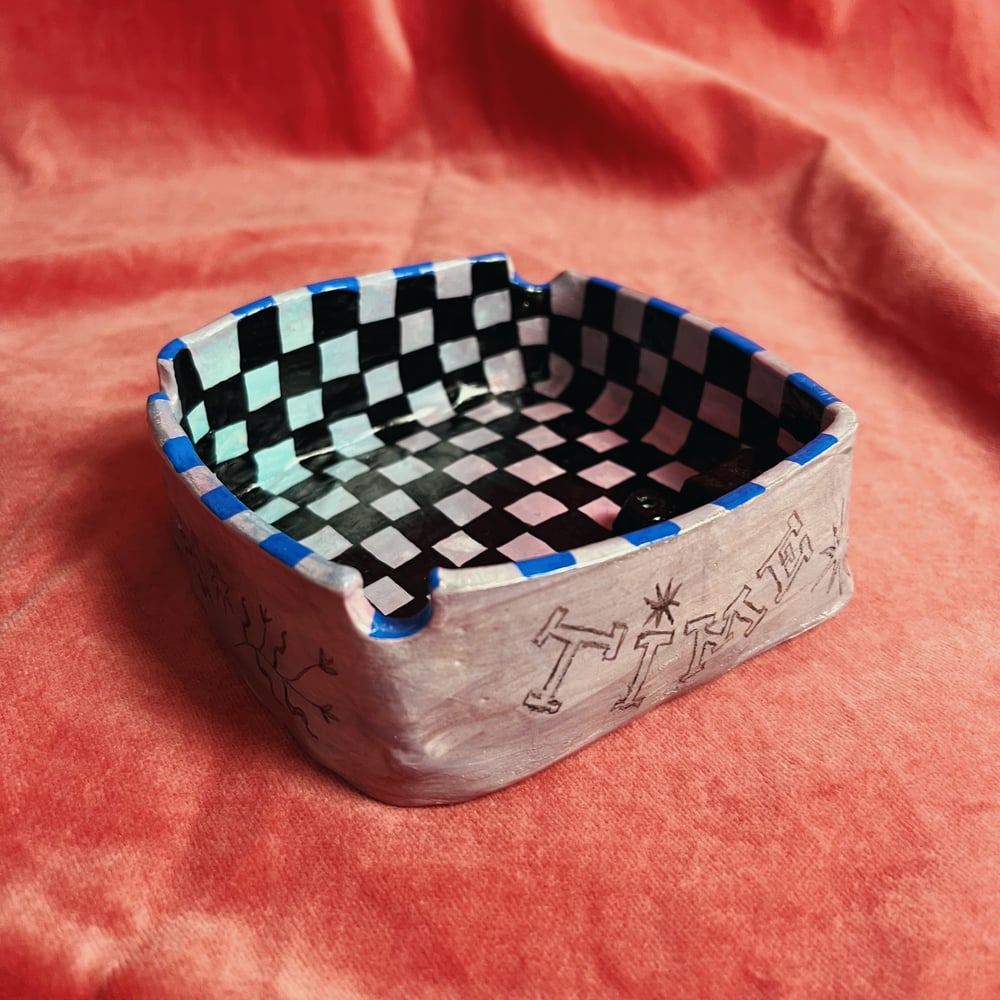 Image of CHECKERED ashtray