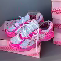 Image 3 of size: us5.5kids/7W uk4.5 eu38 cm24