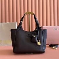 Image 6 of Míumiu Tote