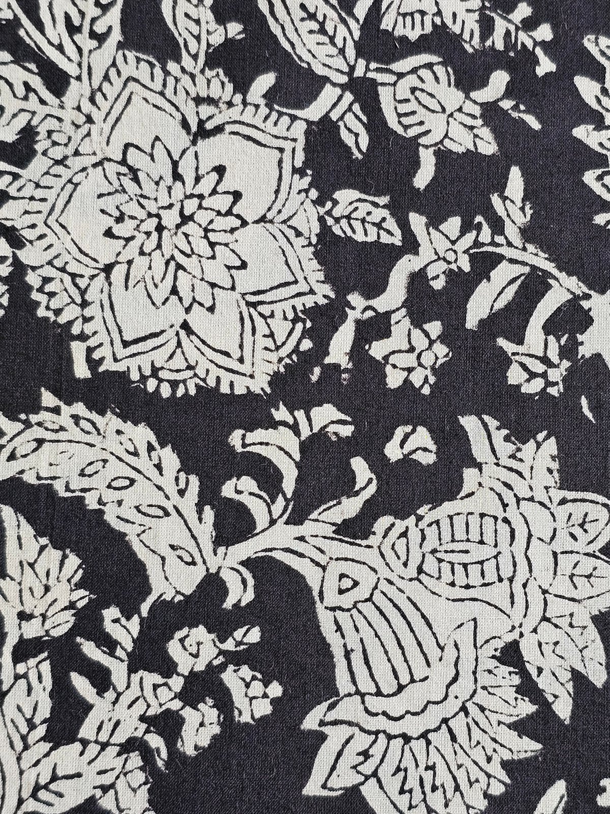 Image of Namaste fabric noir grandes fleurs 