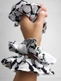Image 1 of Keffiyeh Scrunchies Black and White 