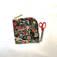Image 8 of Tudor Rose Barkcloth Project Bag