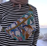 Image 1 of Lekker Bumbag Sydd I Gobelin- Floral #2