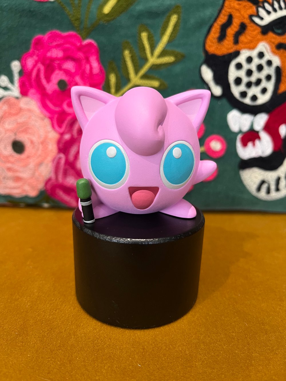 Hand painted jiggly puff plinth display 