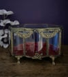 Exceptionnel grand coffre/ reliquaire en verre biseauté, XIXème siècle