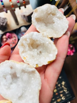 Image of Clear quartz geode 