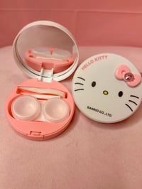 Image 3 of 🐱HELLO KITTY LENSES CASE🐱