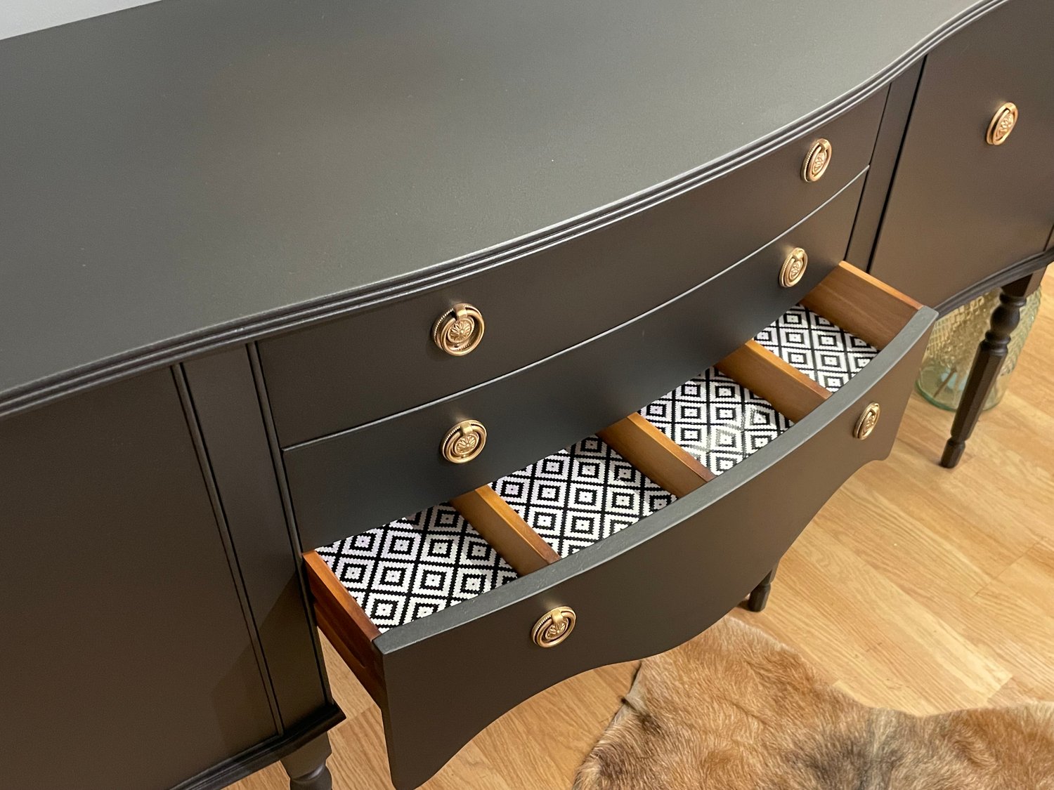 Image of STUNNING BLACK & GOLD MAHOGANY SIDEBOARD