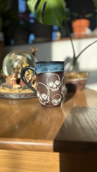 Image 5 of Skull mug 11