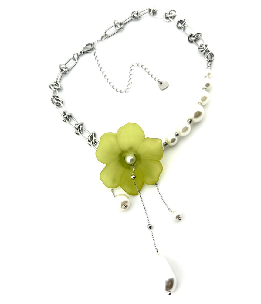 Image of Treasured Flower Necklace